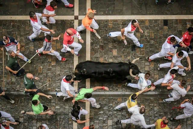 Running-of-the-bulls-2048x1365-1